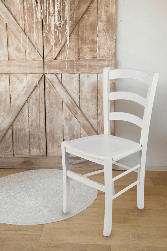 Sedia outlet modello 14 colore laccato bianco seduta in legno massello