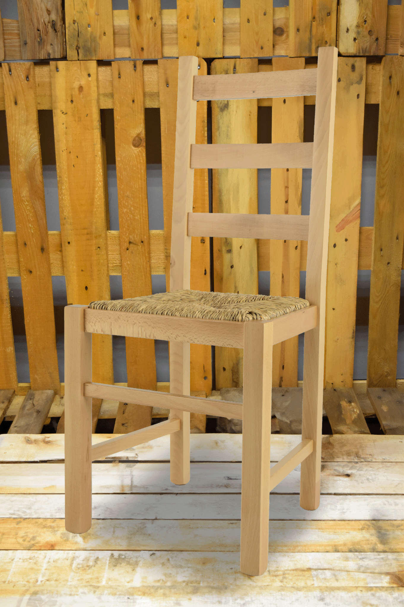 Stock second choice chair model 17 natural color straw seat