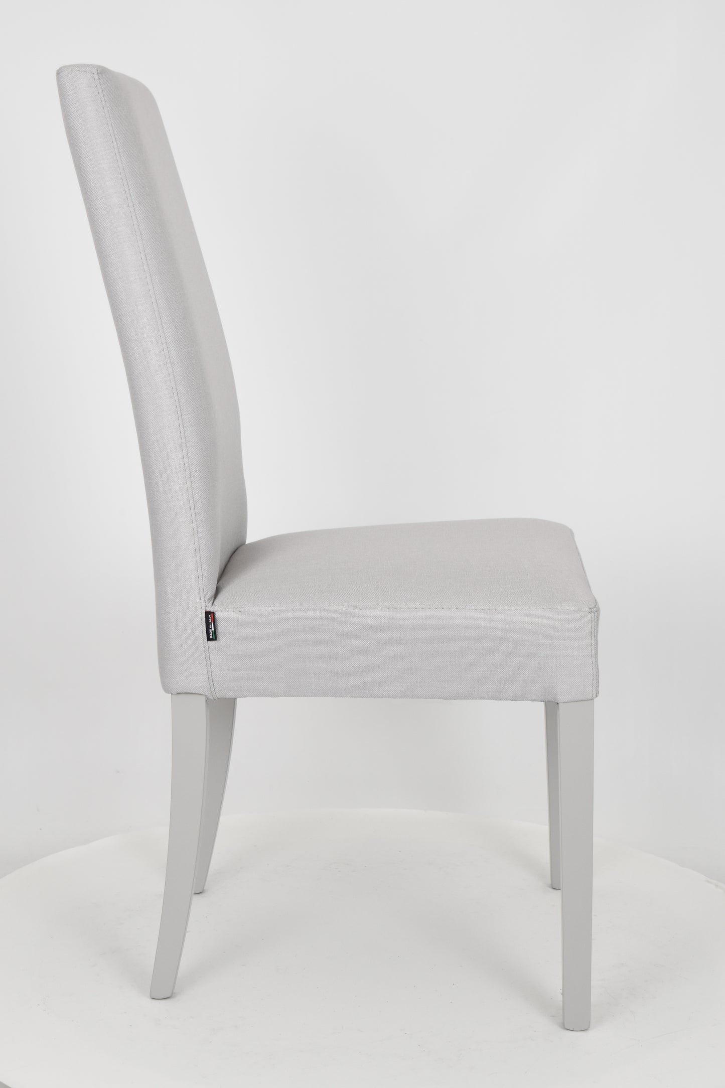 Sedia outlet modello 36 imbottita in tessuto colore grigio perla