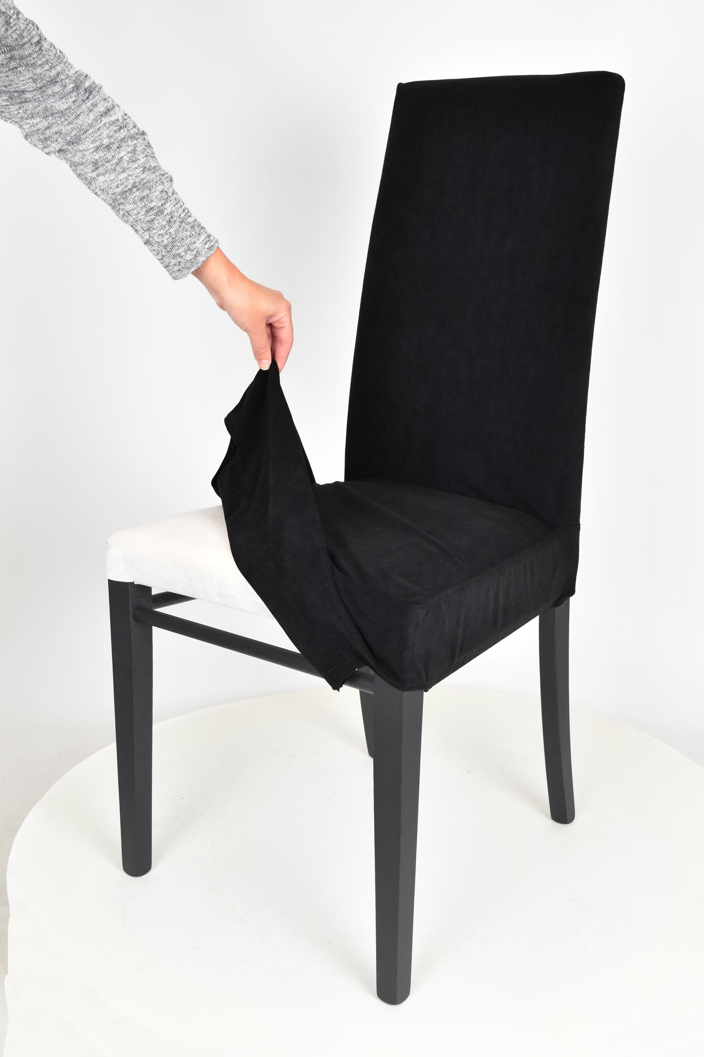 Sedia outlet modello 35 imbottita e sfoderabile in velluto opaco color nero