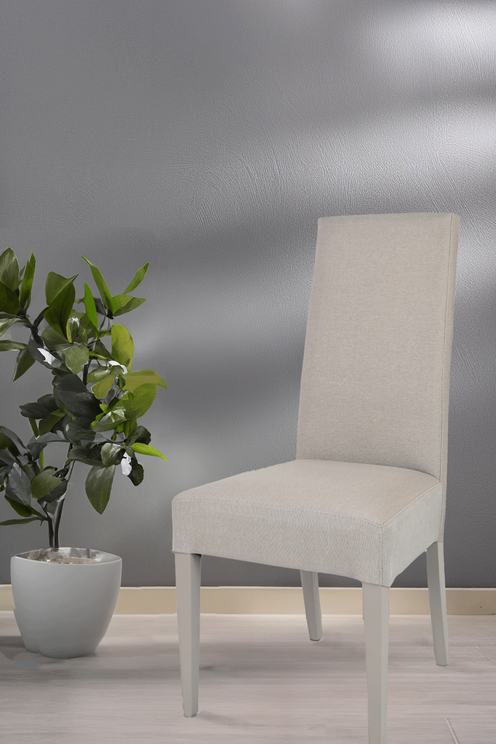 Sedia outlet modello 36 imbottita in tessuto colore camoscio