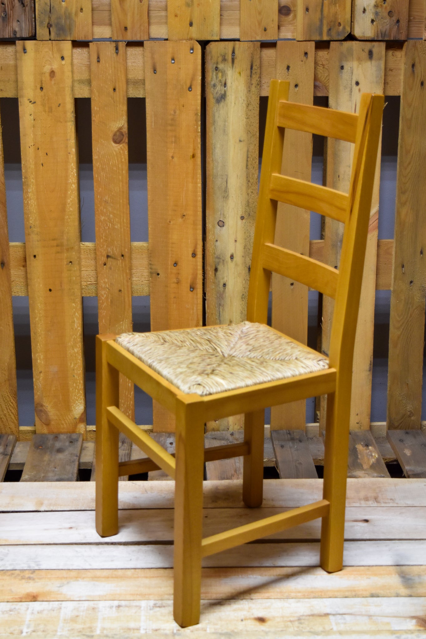 Stock second choice chair model 17 oak color straw seat