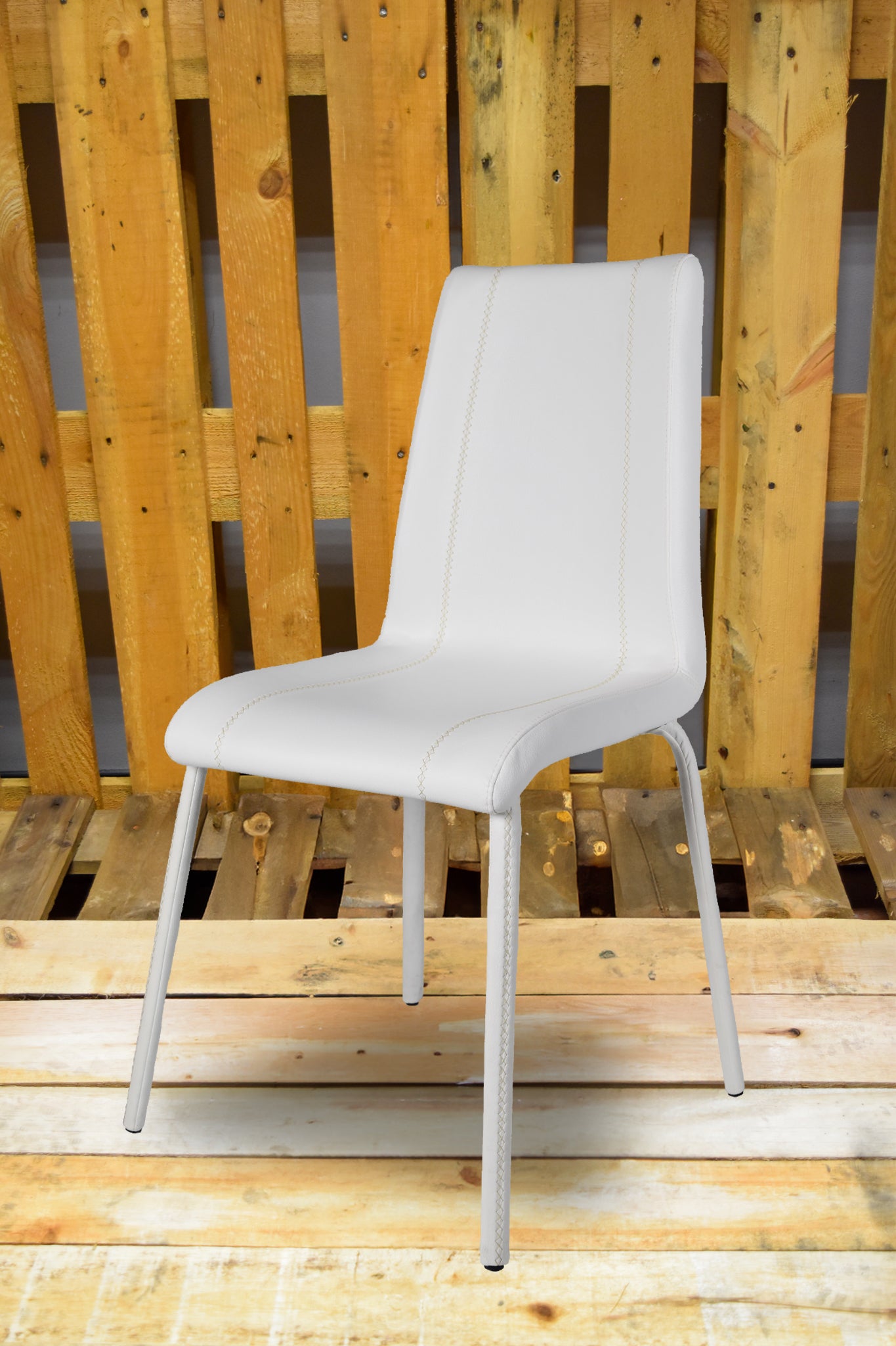 Stock second choice model MGR44G3 upholstered in white artificial leather