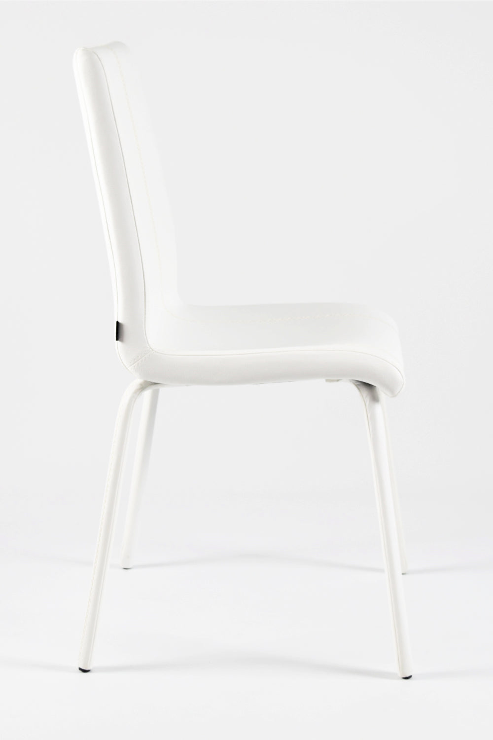 Stock second choice model MGR44G3 upholstered in white artificial leather