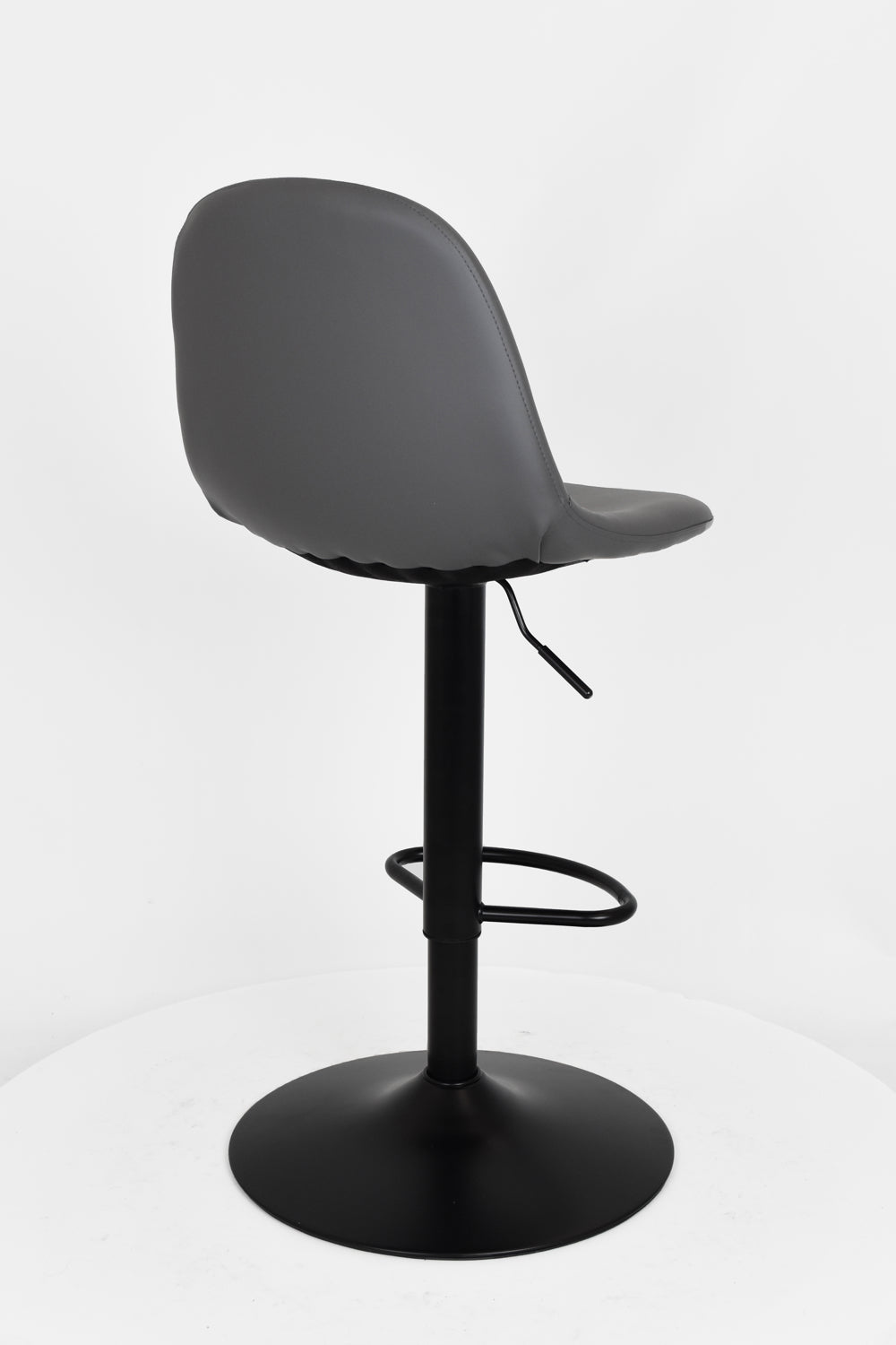 Sgabello outlet modello 91 imbottito in finta pelle color grigio scuro
