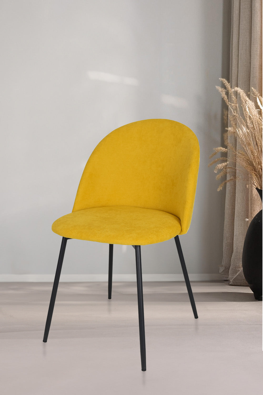 Sedia outlet modello 99 imbottita in tessuto color giallo