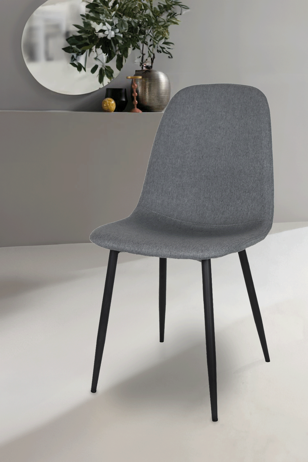 Sedia outlet modello 95 imbottita in tessuto color grigio scuro