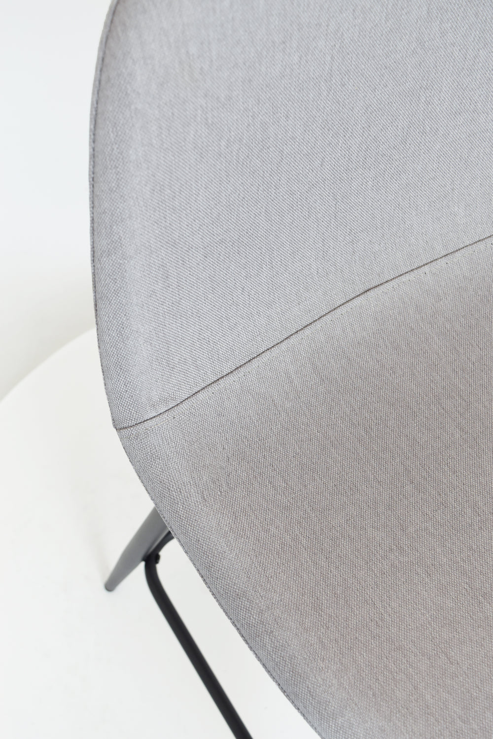 Sgabello outlet modello 92 imbottito in tessuto color grigio
