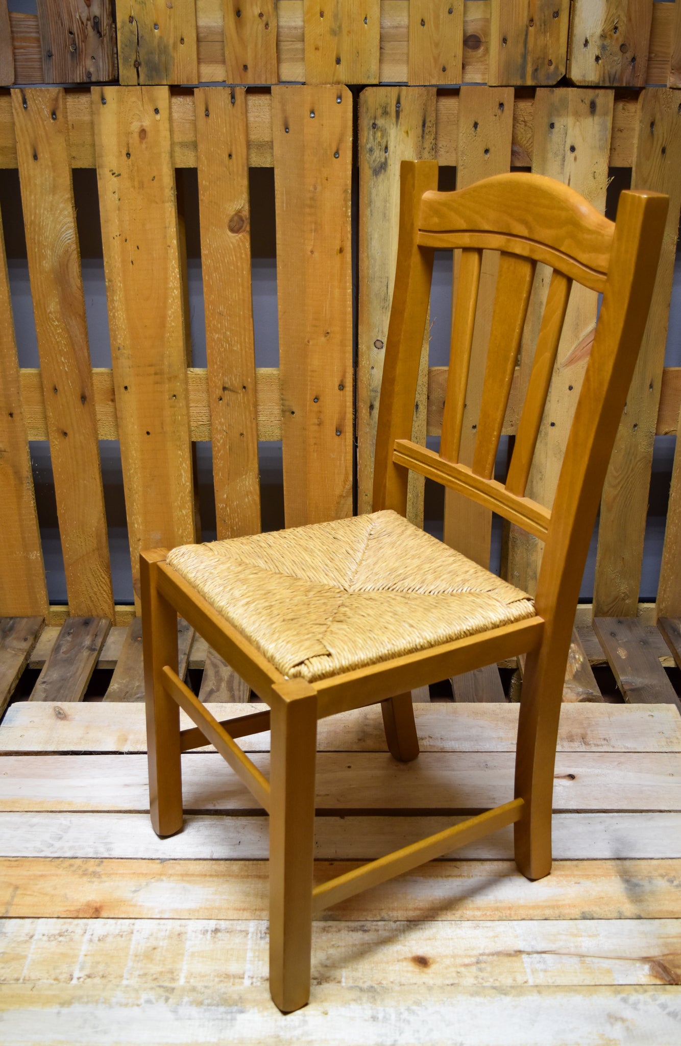 Stock chairs model 21 in oak colour, straw seat without defects