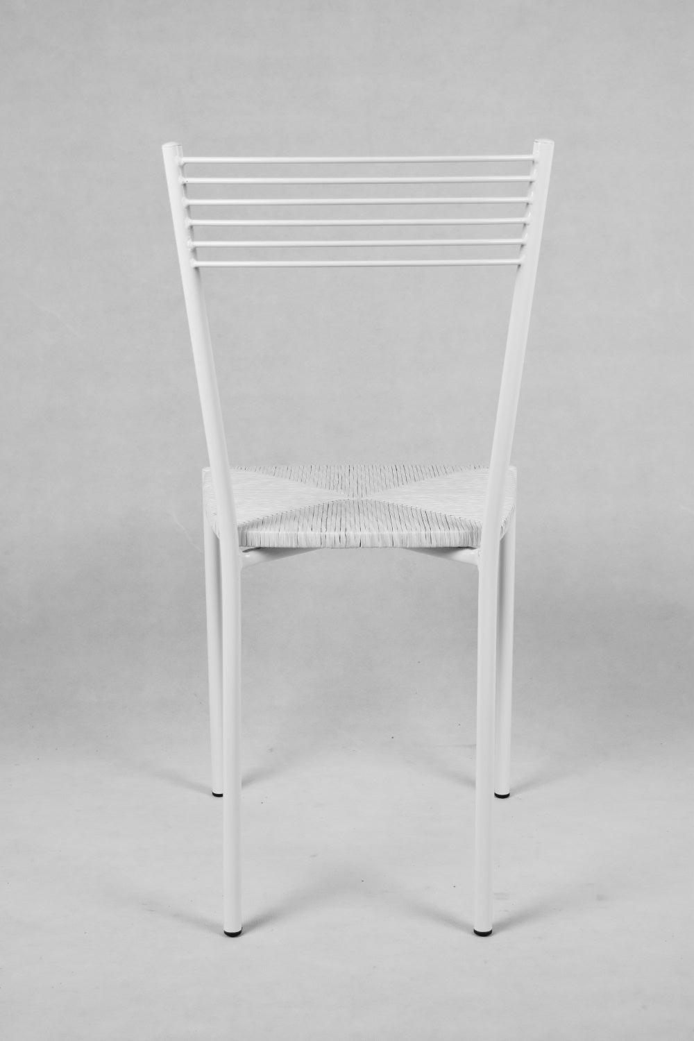 Stock second choice chair model M10 white painted structure straw seat