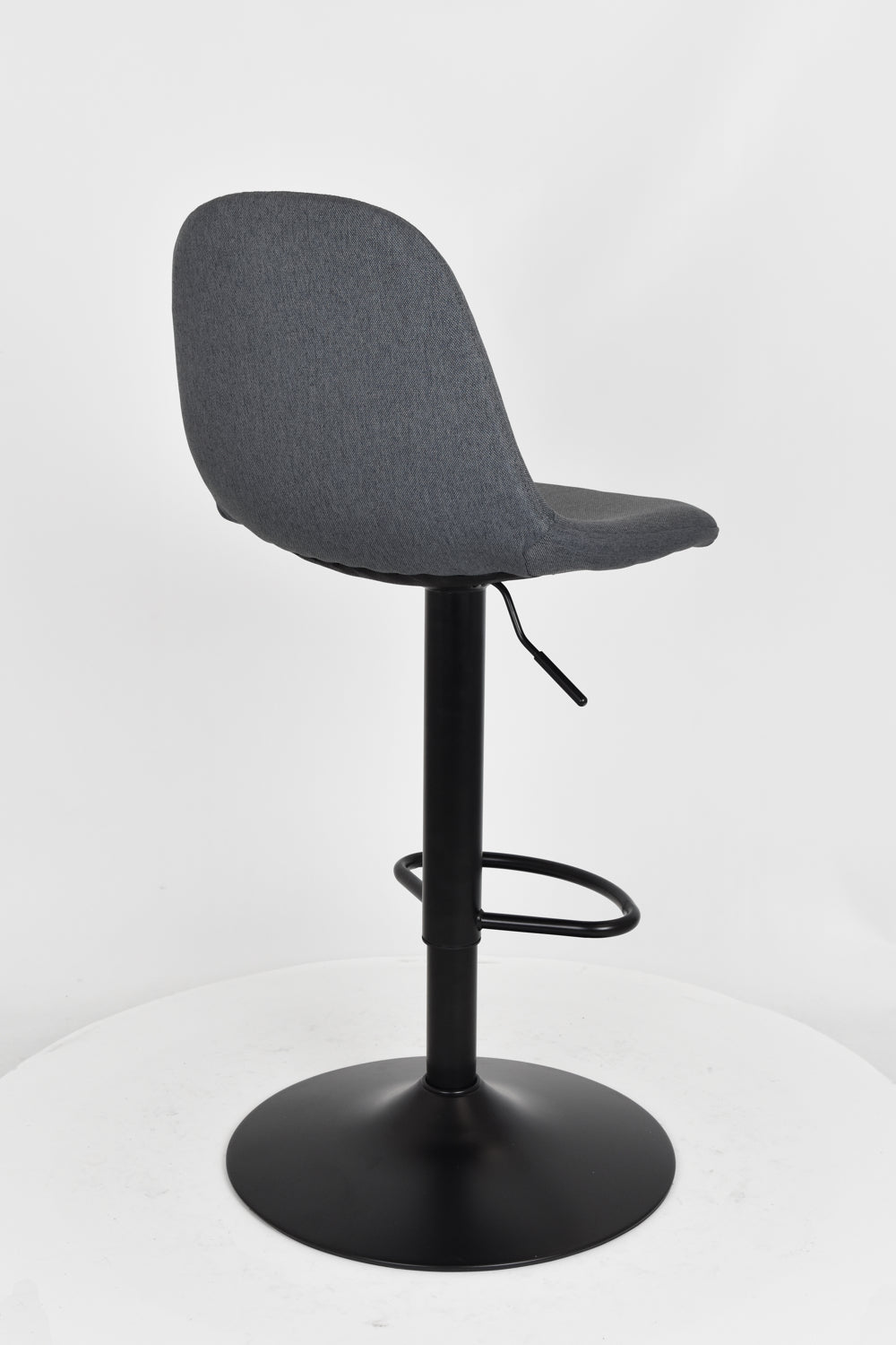Sgabello outlet modello 91 imbottito in tessuto color grigio scuro
