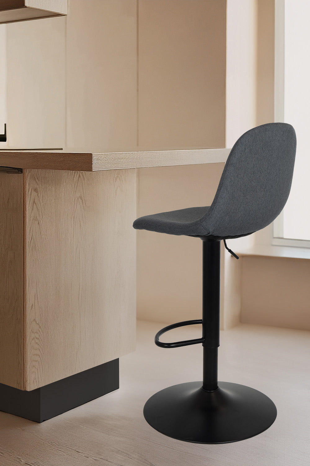 Sgabello outlet modello 91 imbottito in tessuto color grigio scuro